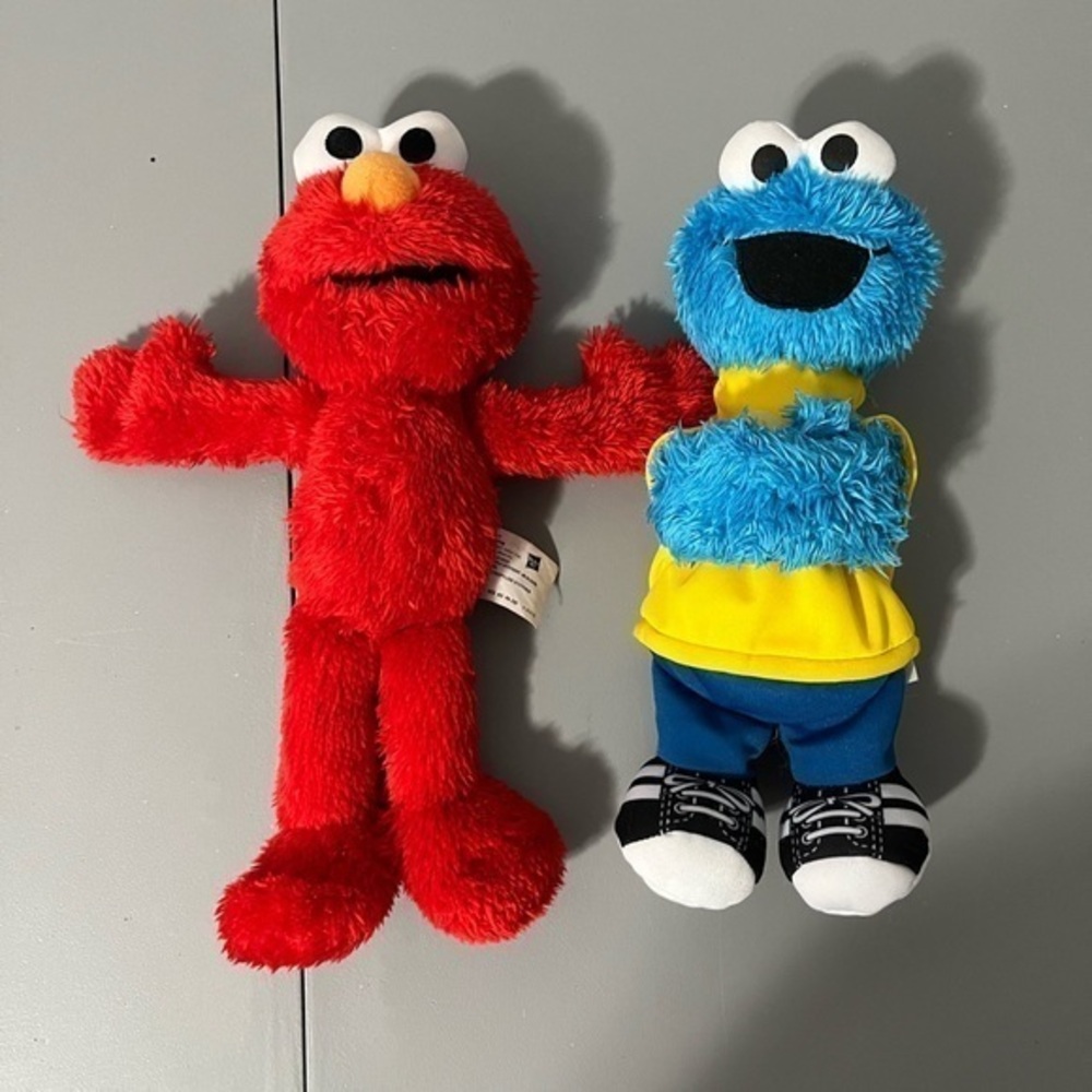 Sesame Street Elmo and Cookie Monster Hug Me Forever Plush